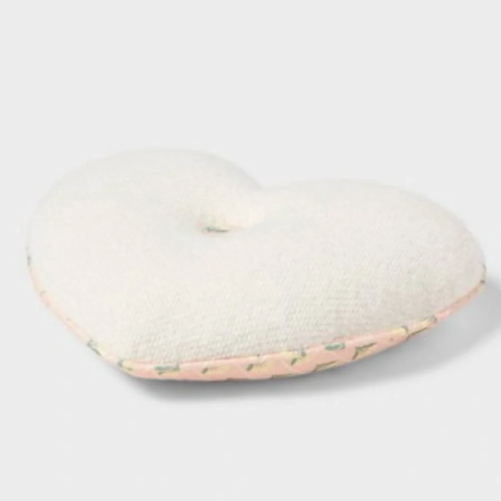 NEW 2 Pillowfort Reversible Heart Decorative Pillows